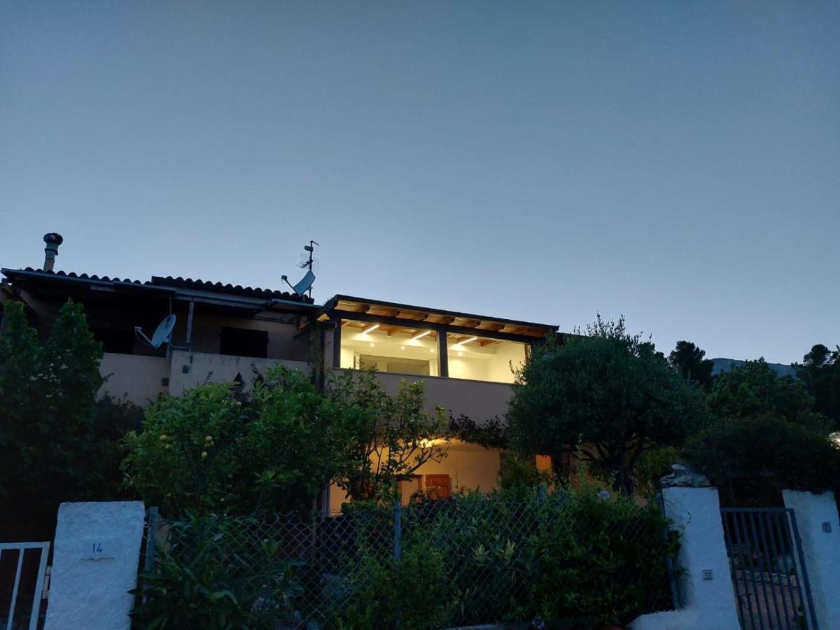 Mama House Con Vista Mare Apartment กาลาโกโนเน ภายนอก รูปภาพ